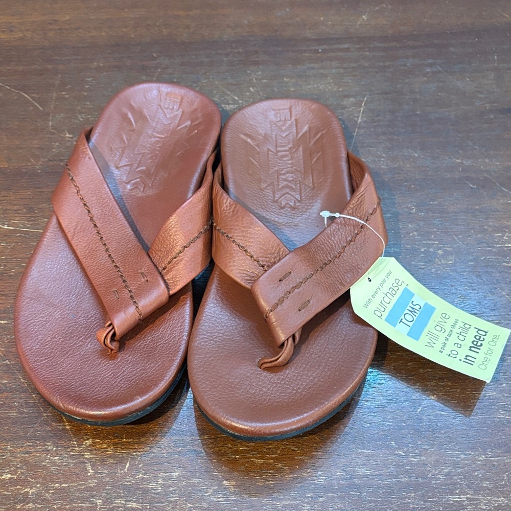 NWT Toms Semana Brown Leather Flip Flops